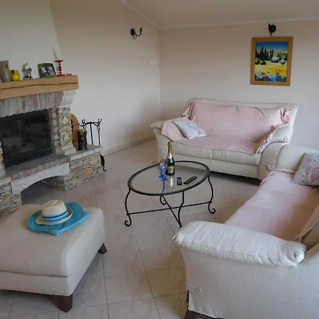 - Balaton 17957 * Balatonalmádi